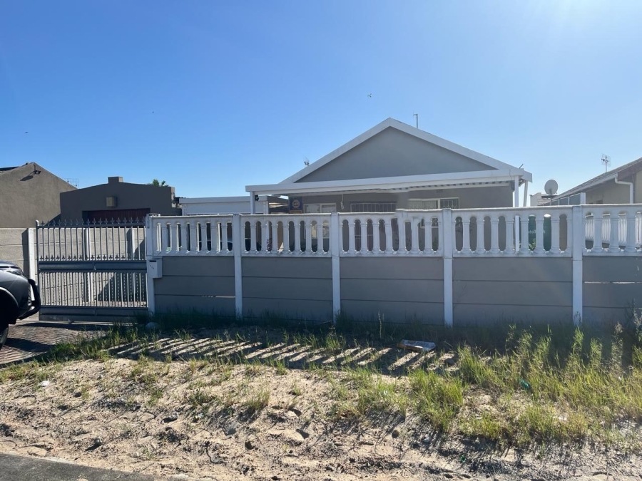 3 Bedroom Property for Sale in Highbury Western Cape